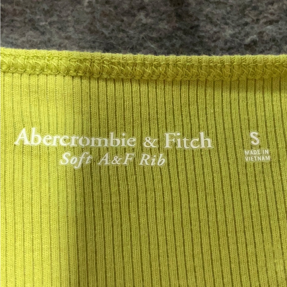 Abercrombie & Fitch Lime Green Ribbed V‑Neck Crop Top - Picture 5 of 5